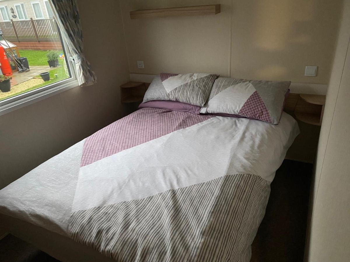 Willow Lodge Crowle  ภายนอก รูปภาพ